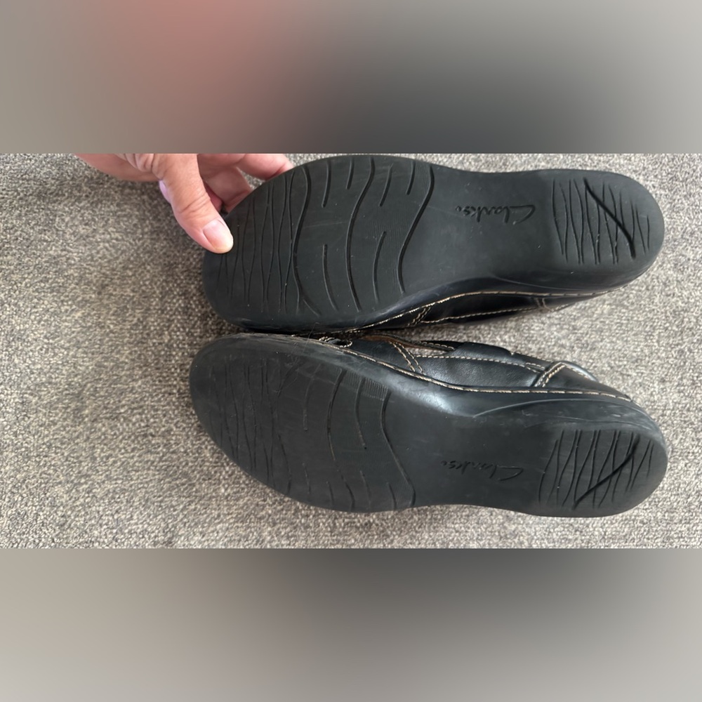 Clark’s Super Comfy Ashland Shoes - Picture 6 of 8
